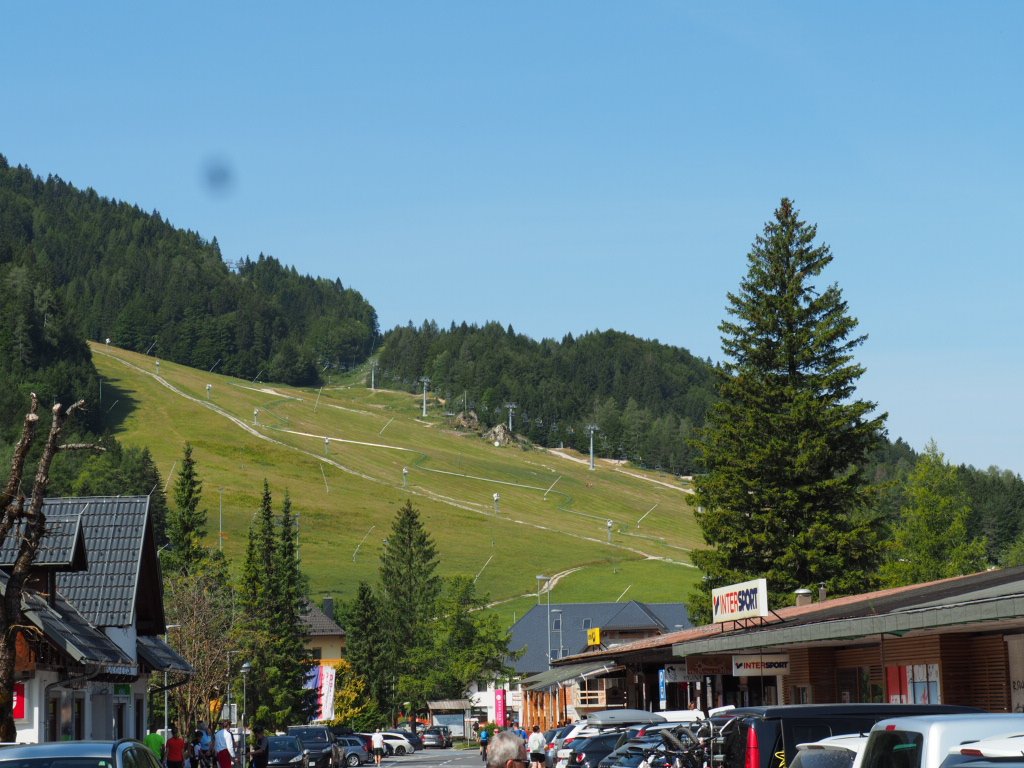 Mehr über den Artikel erfahren 11 Vrsic Pass – Planinski Dom Tamar